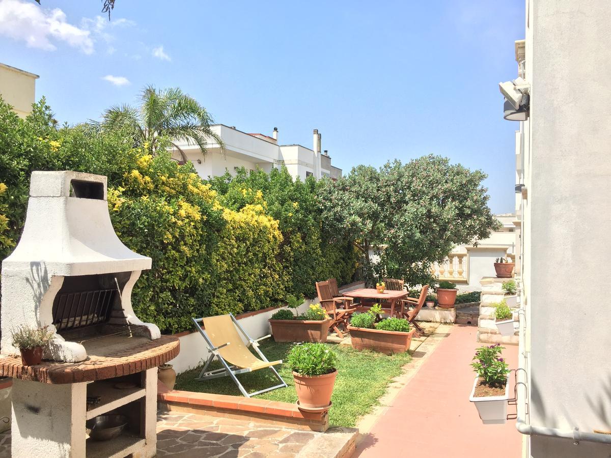 Casa Vacanza Zia Dani 카스트로 외부 사진